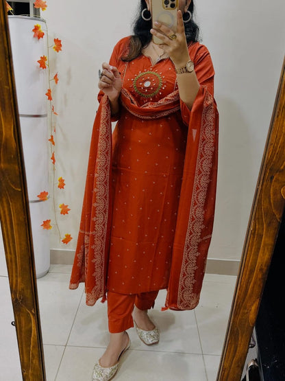 Rust Discharge Kurti With Pant And Dupatta Set