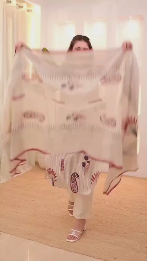 Floral Print Kurti With Pant And Dupatta Suit Set