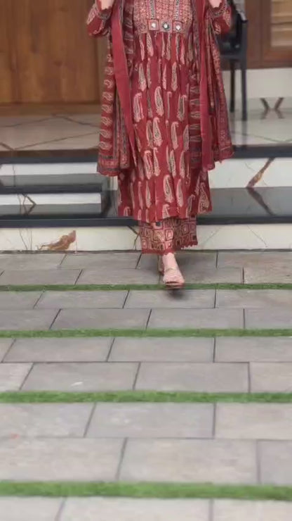 Women's V-Neck Rust Paisley Kurta and Wide-Leg Pants
