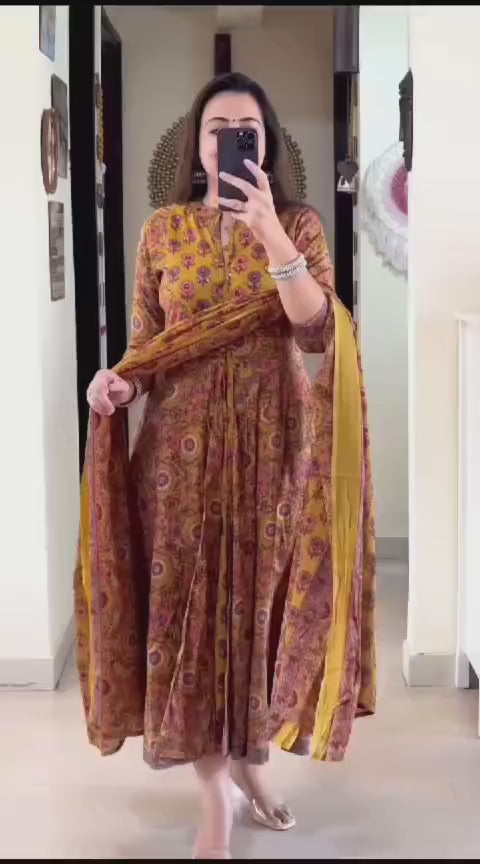 New Full Cotton Print Hand Work Anarkali Kurti Pant Malmal Dupata Arrival